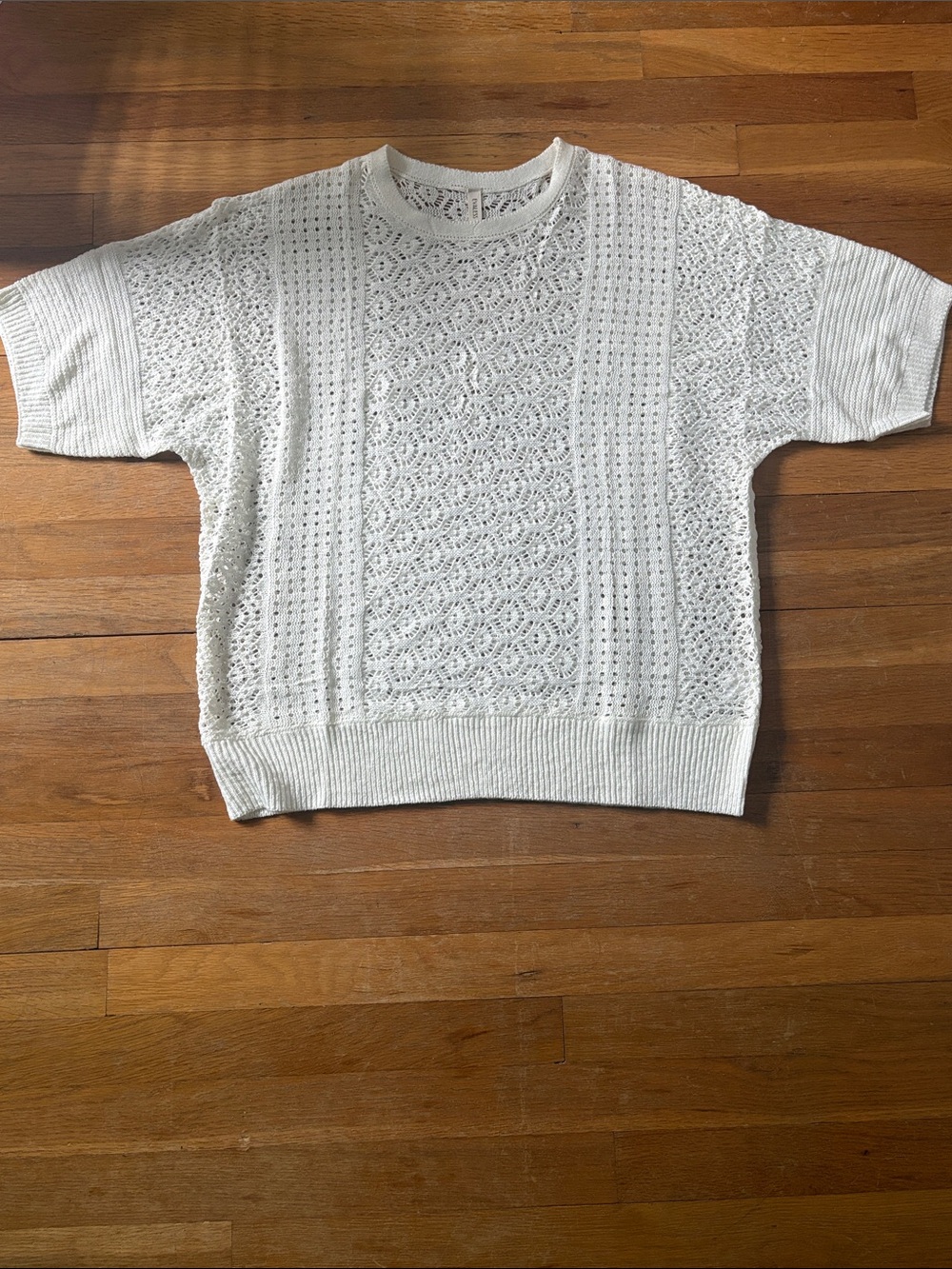 Women’s Short-Sleeve Knit Sweater